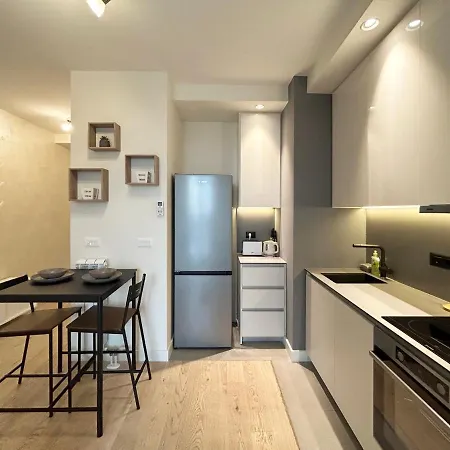 Waterfront Luxury Suites *