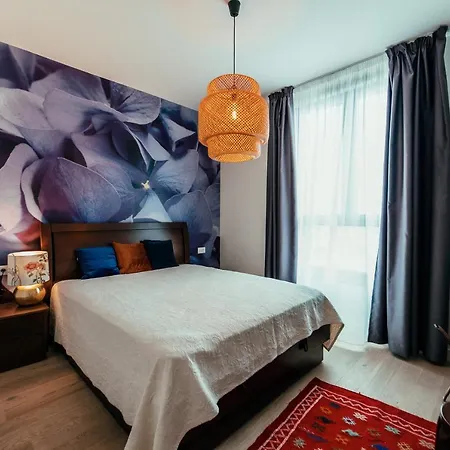 Waterfront Luxury Suites *