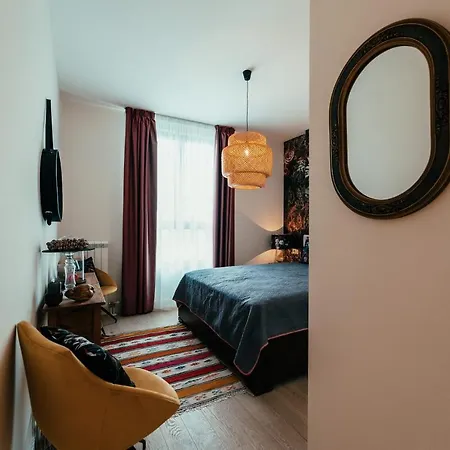 Waterfront Luxury Suites *