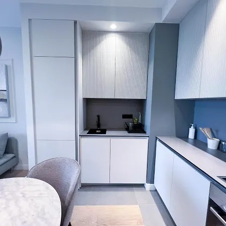 Waterfront Luxury Suites *
