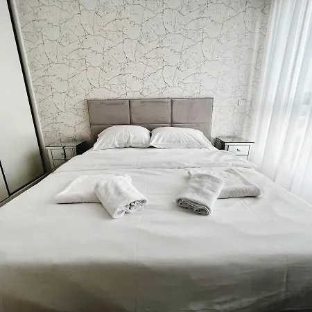 Waterfront Luxury Suites Apartment Belgrade